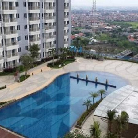 Cosmy Tanglin Apartment Surabaya Exterior foto