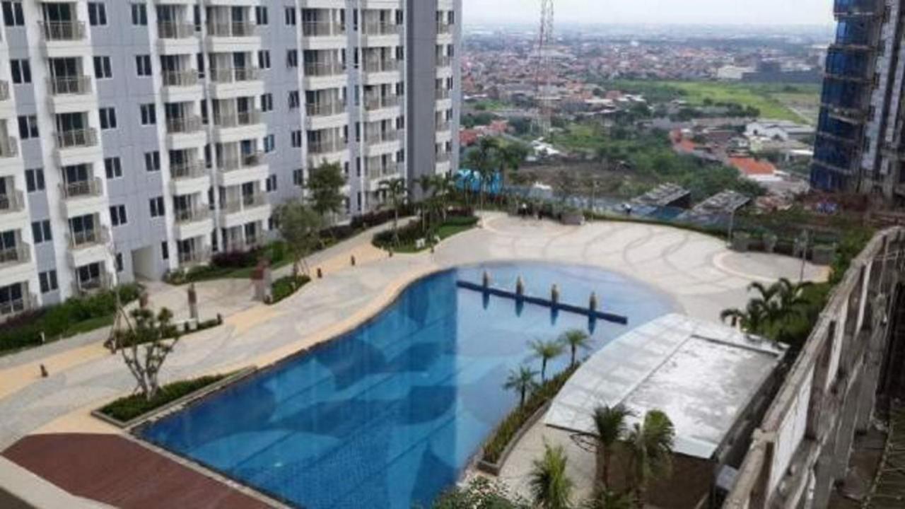 Cosmy Tanglin Apartment Surabaya Exterior foto